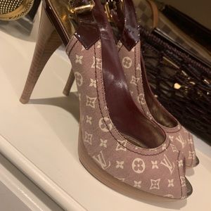 Louis Vuitton High Heels Size 39 Size 9